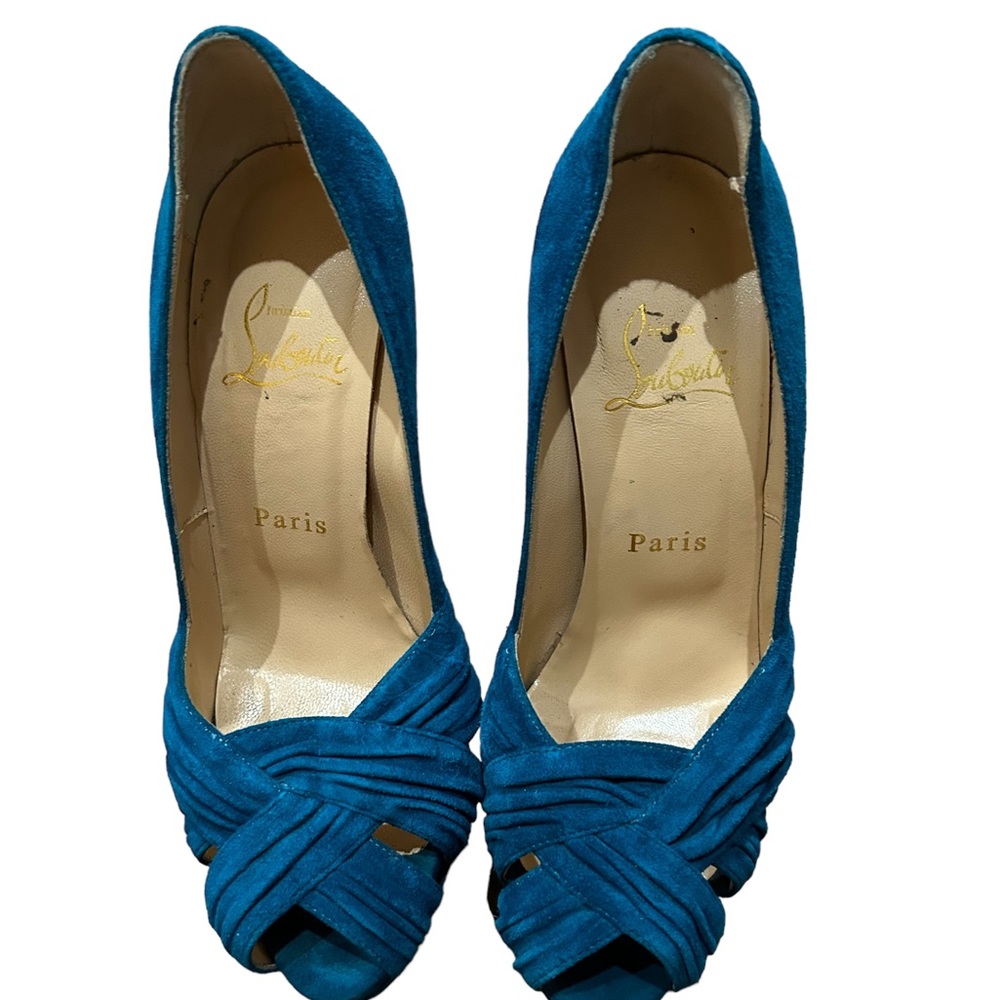 Christian Louboutin - Picture 4 of 5